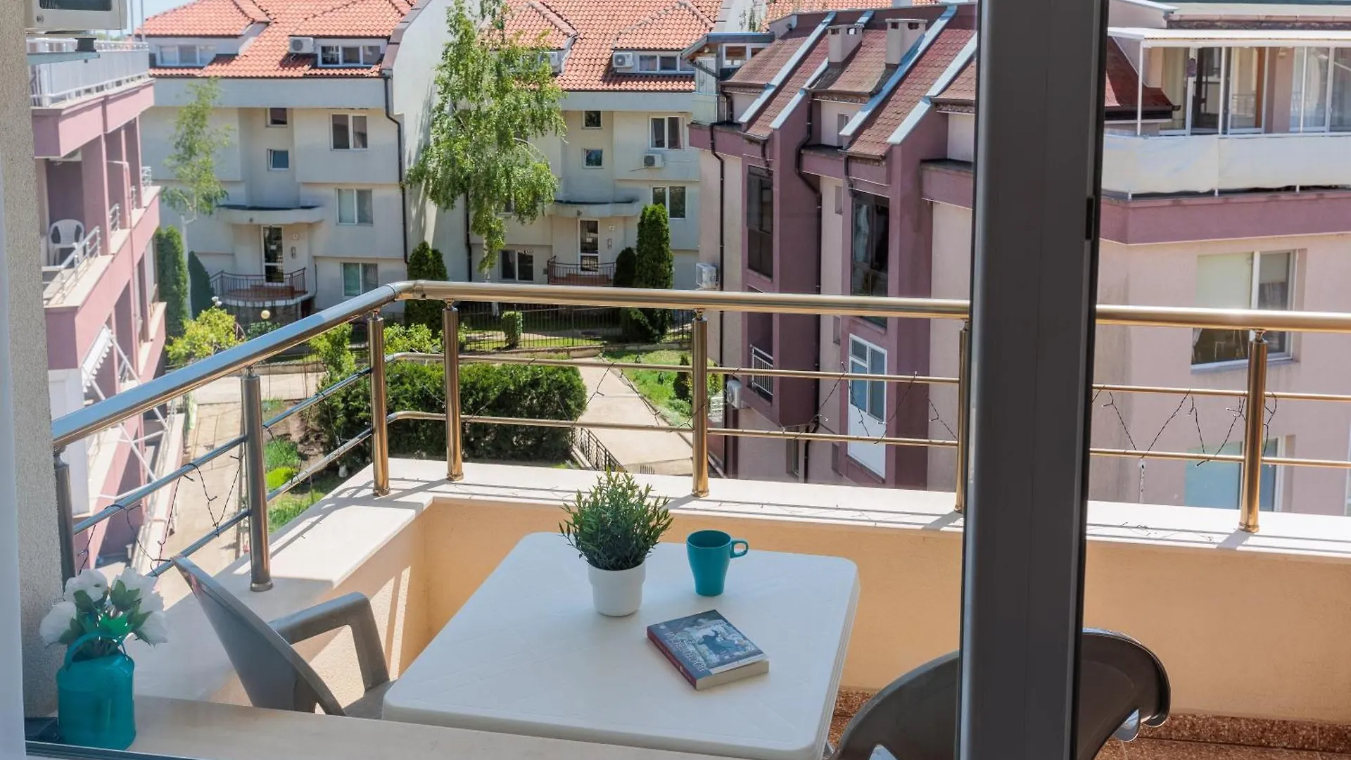 Flora Studios Sarafovo Burgas City 0*,  Bulgarien